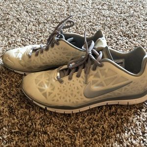 Nike white tennis shoes